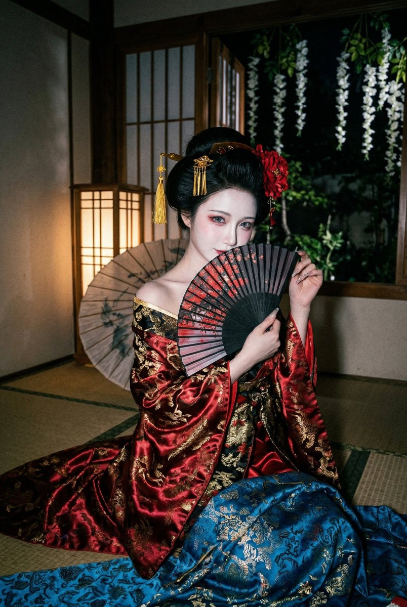 Nighttime Oiran Photoshoot in a Japanese Tatami Room