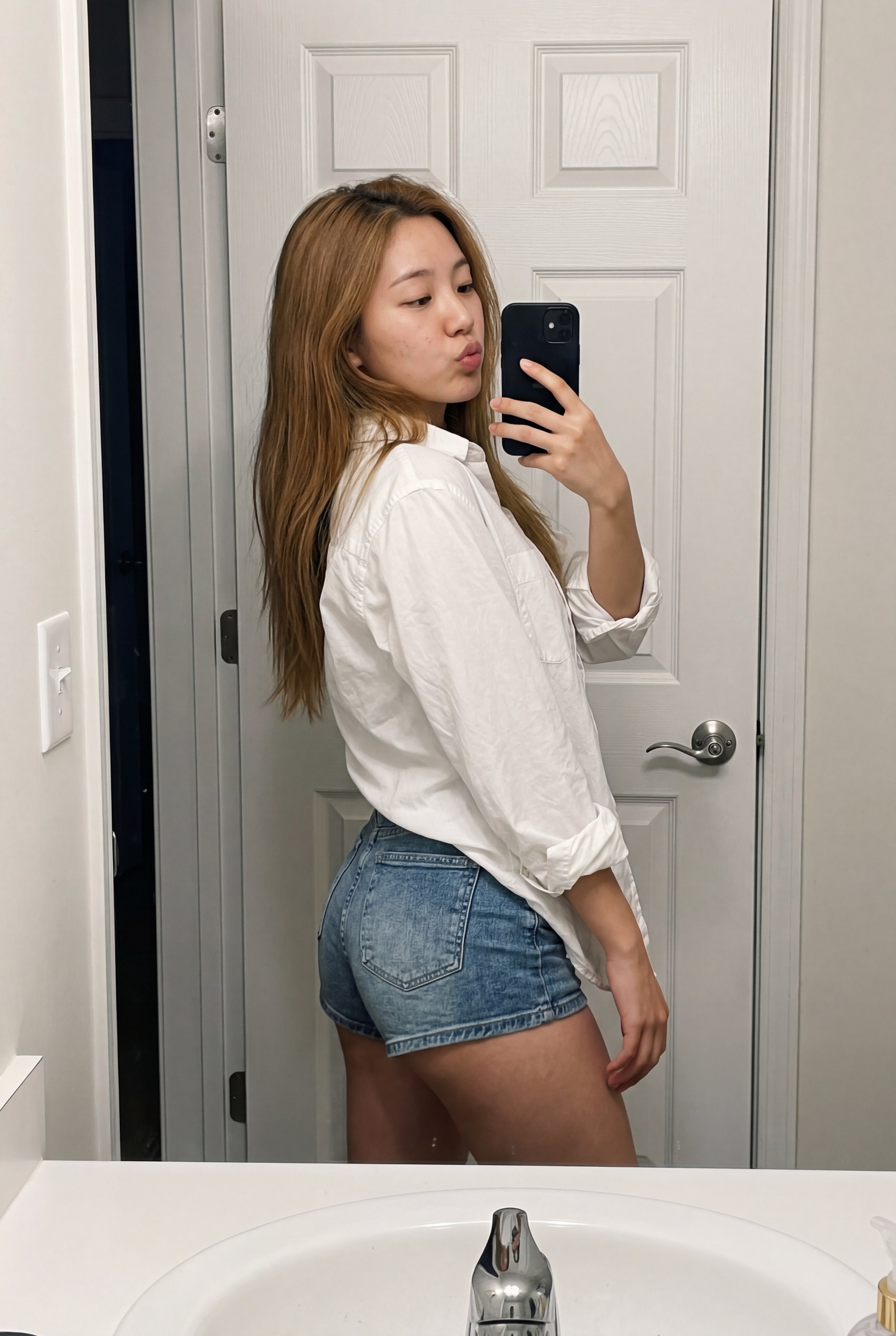 Young Korean Female Idol Selfie